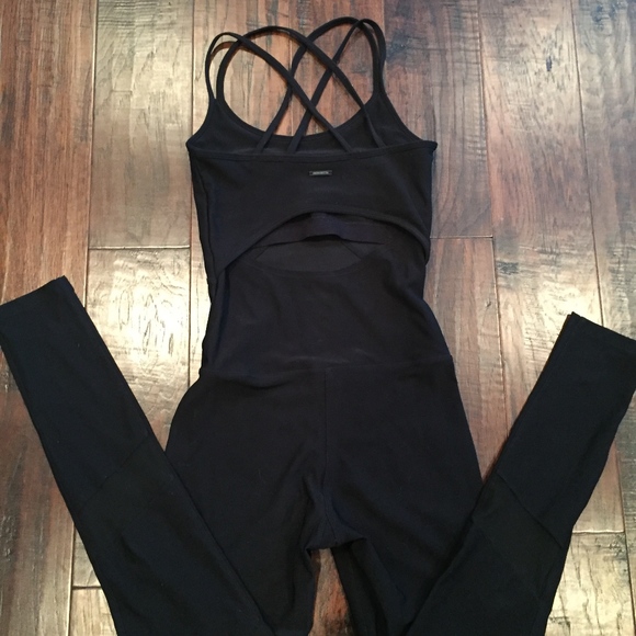 ALO Yoga Pants - NWOT Mondetta yoga one piece XS